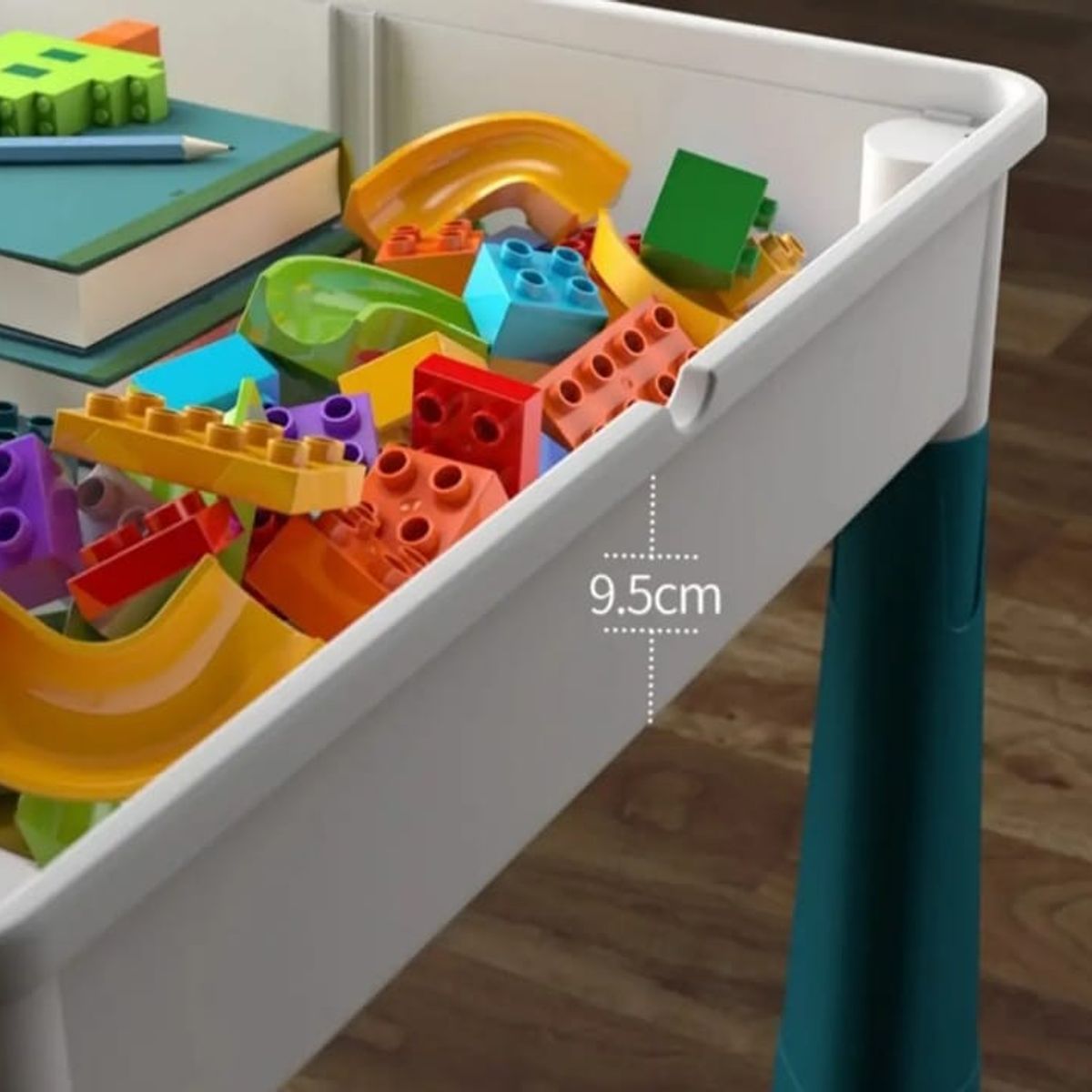 GENERICO - MESA DE JUEGO CON SILLA Y 102 PIEZAS DE LEGO