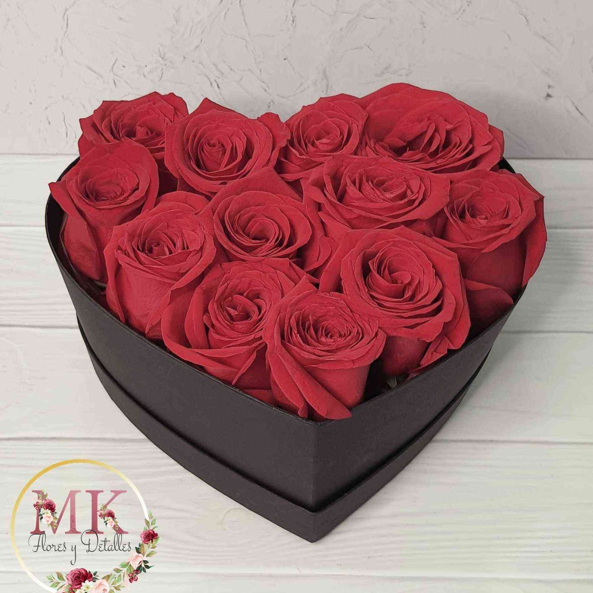 GENERICO - Box Corazón 12 Rosas