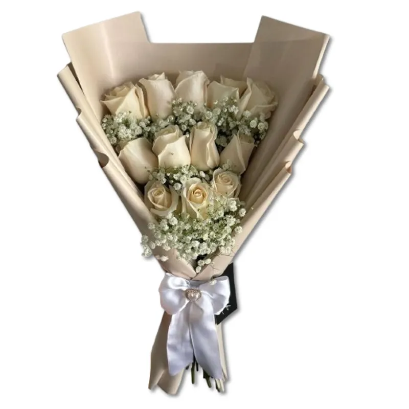 GENERICO - Bouquet Alargado de 12 Rosas Blancas con Ilusión