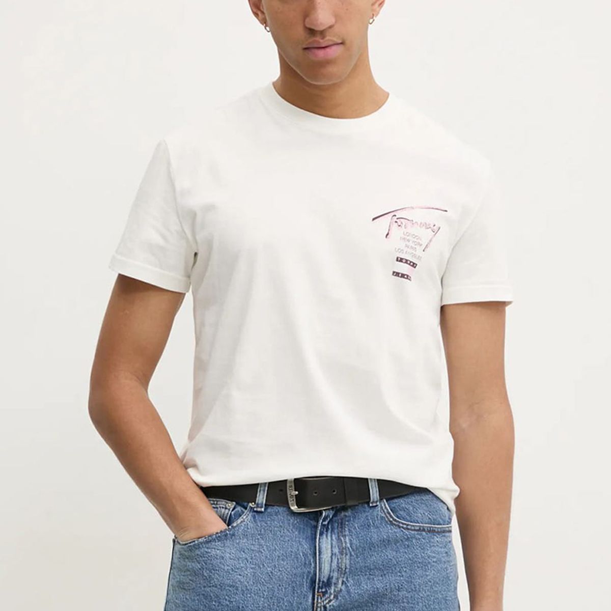 TOMMY HILFIGER - Polera Con Logo Signature Blanco Tommy Jeans