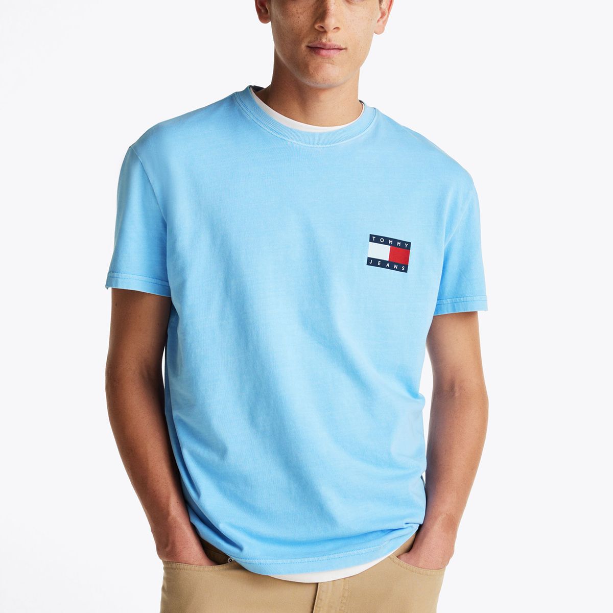 TOMMY HILFIGER - Polera Heritage Flag Logo Celeste Tommy Jeans
