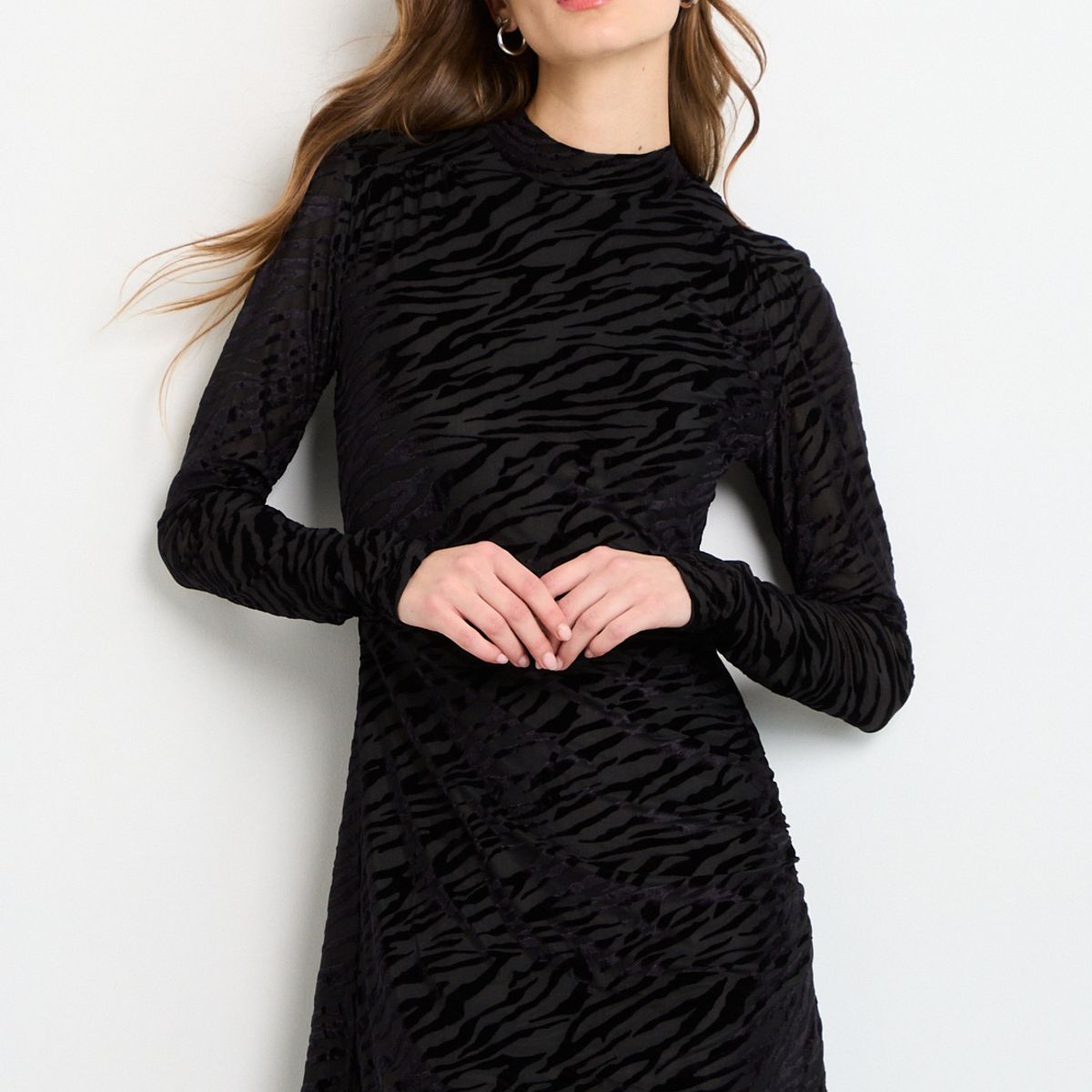 IO - Vestido Corto Mujer Negro IO