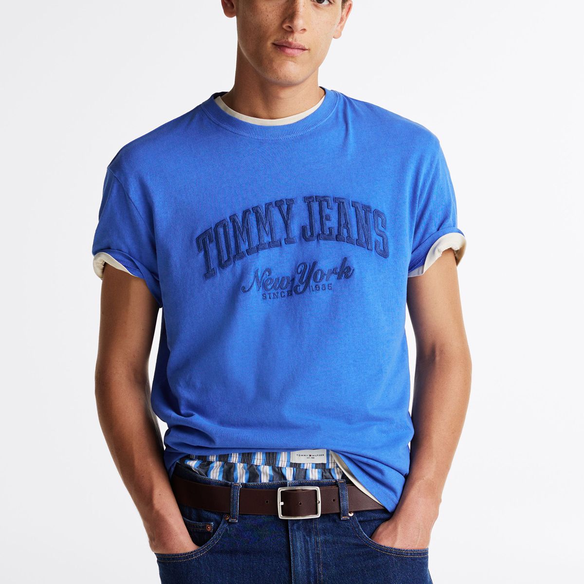 TOMMY HILFIGER - Polera Varsity Con Efecto Lavado Azul Tommy Jeans