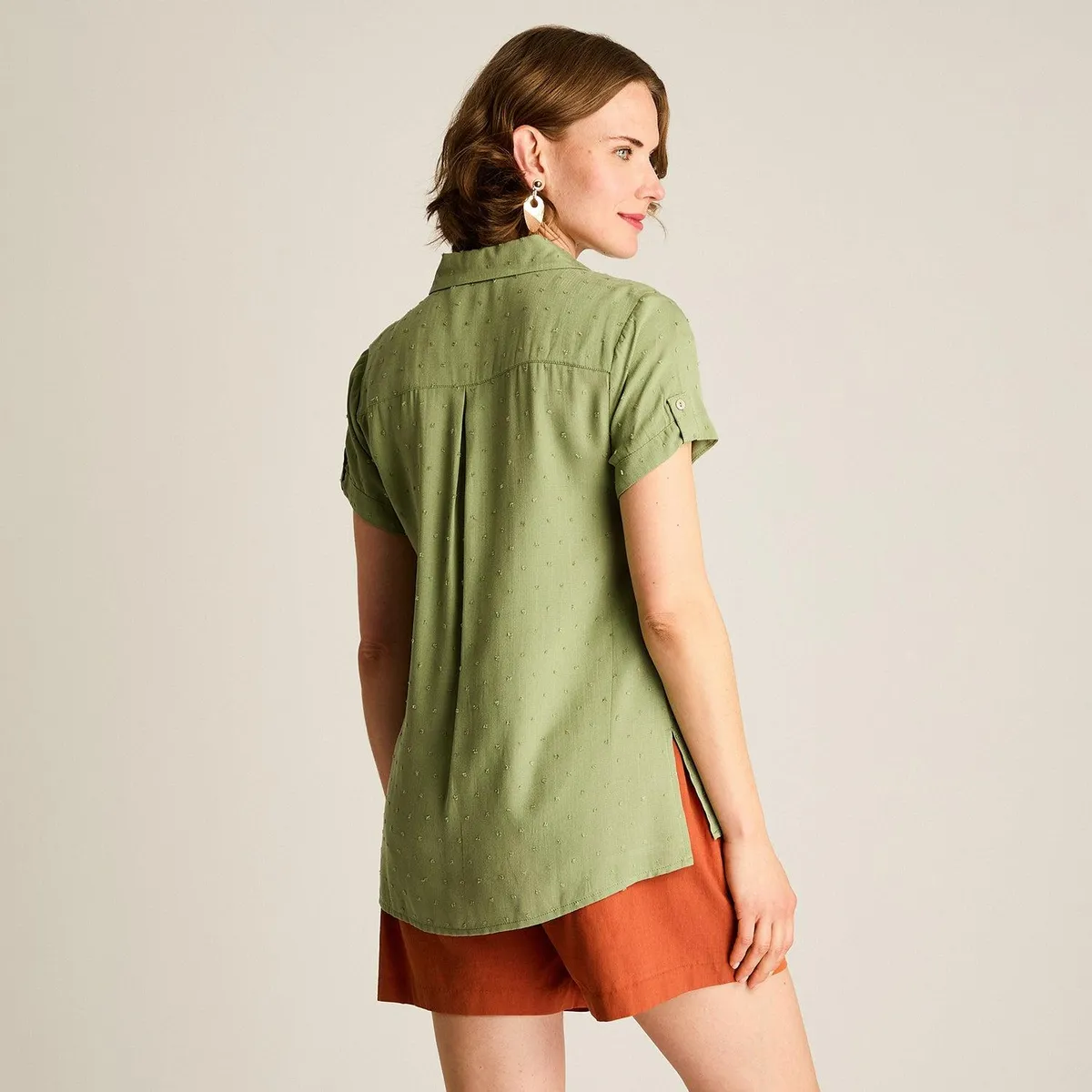 LORENZO DI PONTTI - Blusa Oliva Manga Corta No Elasticado Sin Forro Calce Normal