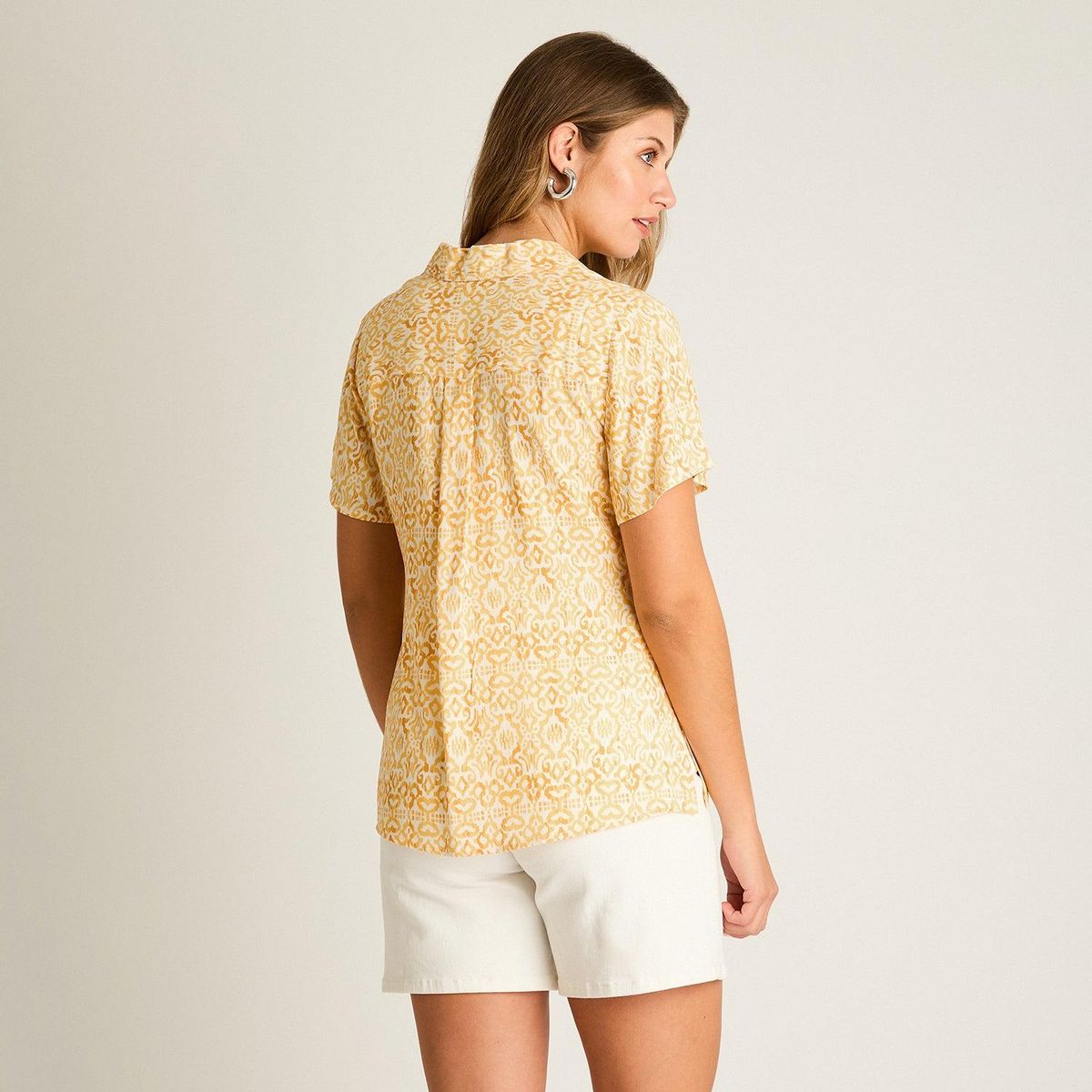 LORENZO DI PONTTI - Blusa Mostaza Manga Corta No Elasticado Sin Forro Calce Normal