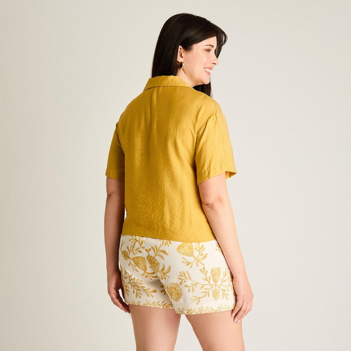 LORENZO DI PONTTI - Blusa Mostaza Manga Corta No Elasticado Sin Forro Calce Normal