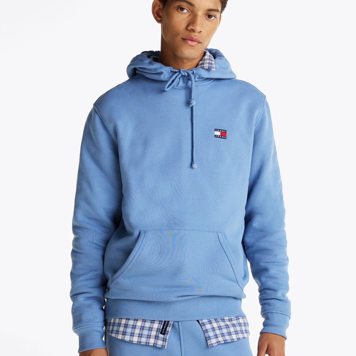 TOMMY HILFIGER - Polerón Hoodie Con Logo De Parche Celeste Tommy Jeans