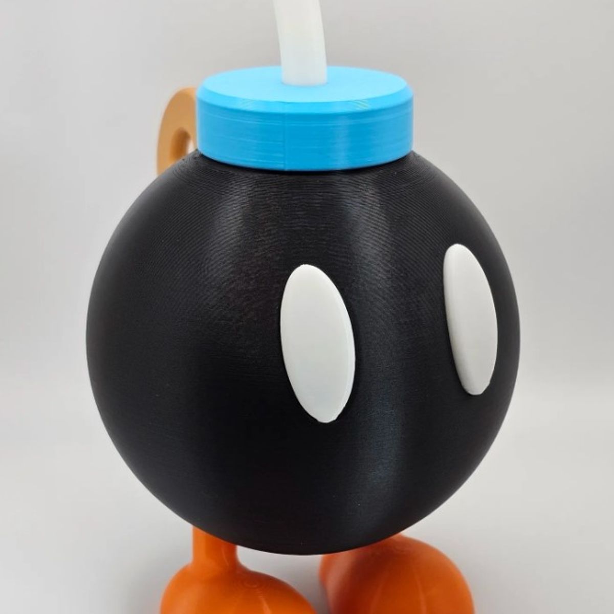 GENERICO - Alcancía - Diseño Bob Omb