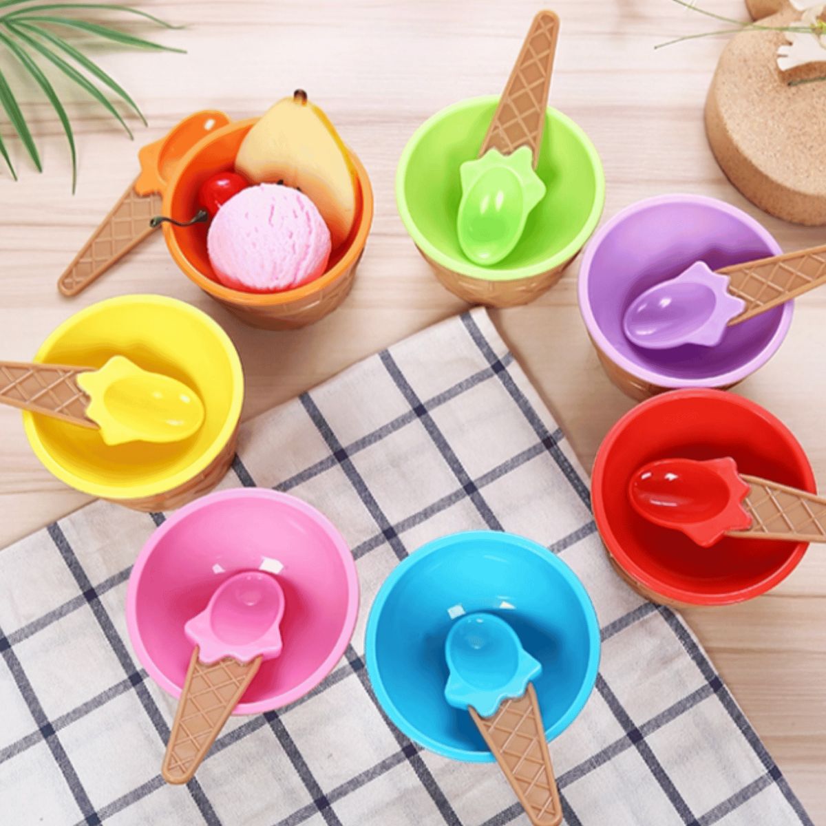 HOMESTAR - Pack 4 de Tazones y Cucharas para Helado