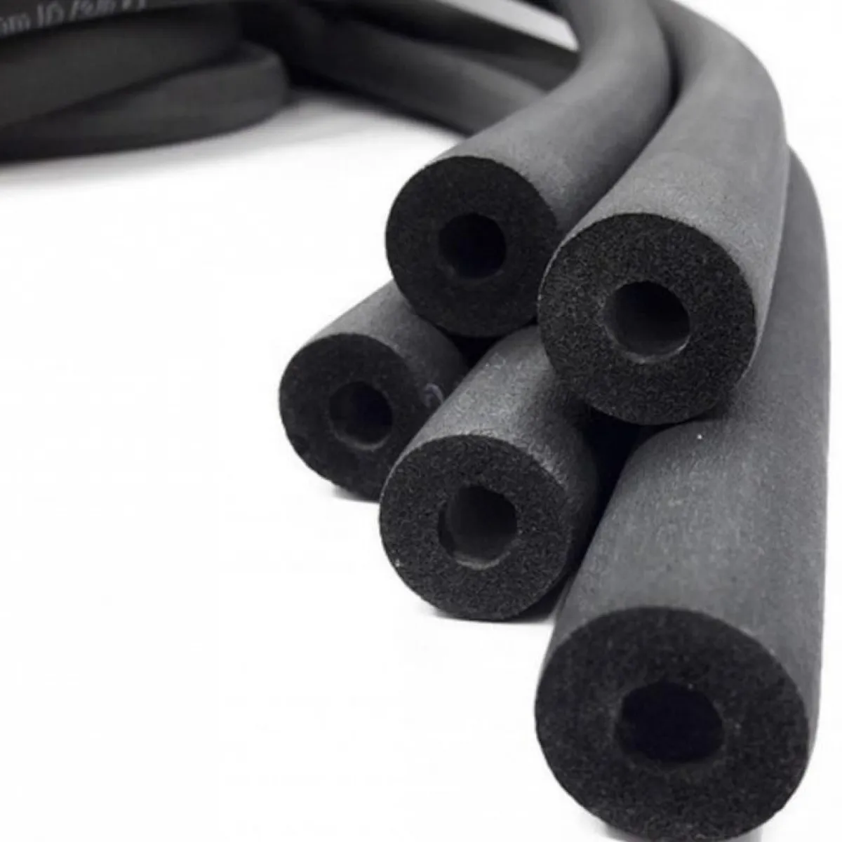 GENERICO - AISLACION ELASTOMERICA NEGRA 2 MTS 1/4" TUBERÍAS DE AIRE ACONDICIONADO