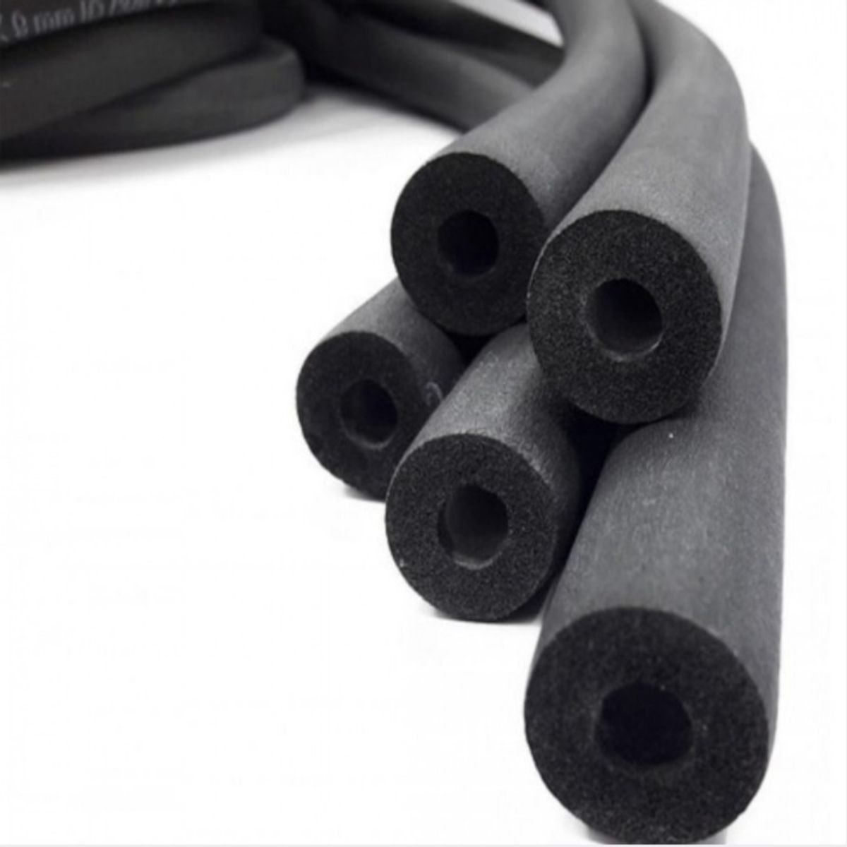 GENERICO - AISLACION ELASTOMERICA NEGRA 2 MTS 1/2" TUBERÍAS DE AIRE ACONDICIONADO