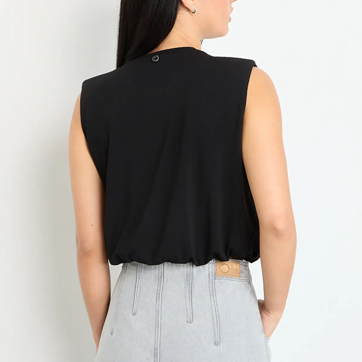 IO - Polera Sin Mangas Mujer Negro IO