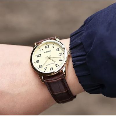 Imagen 2 del producto Reloj caballero MTP-V001GL-9B cuero cafe fondo dorado