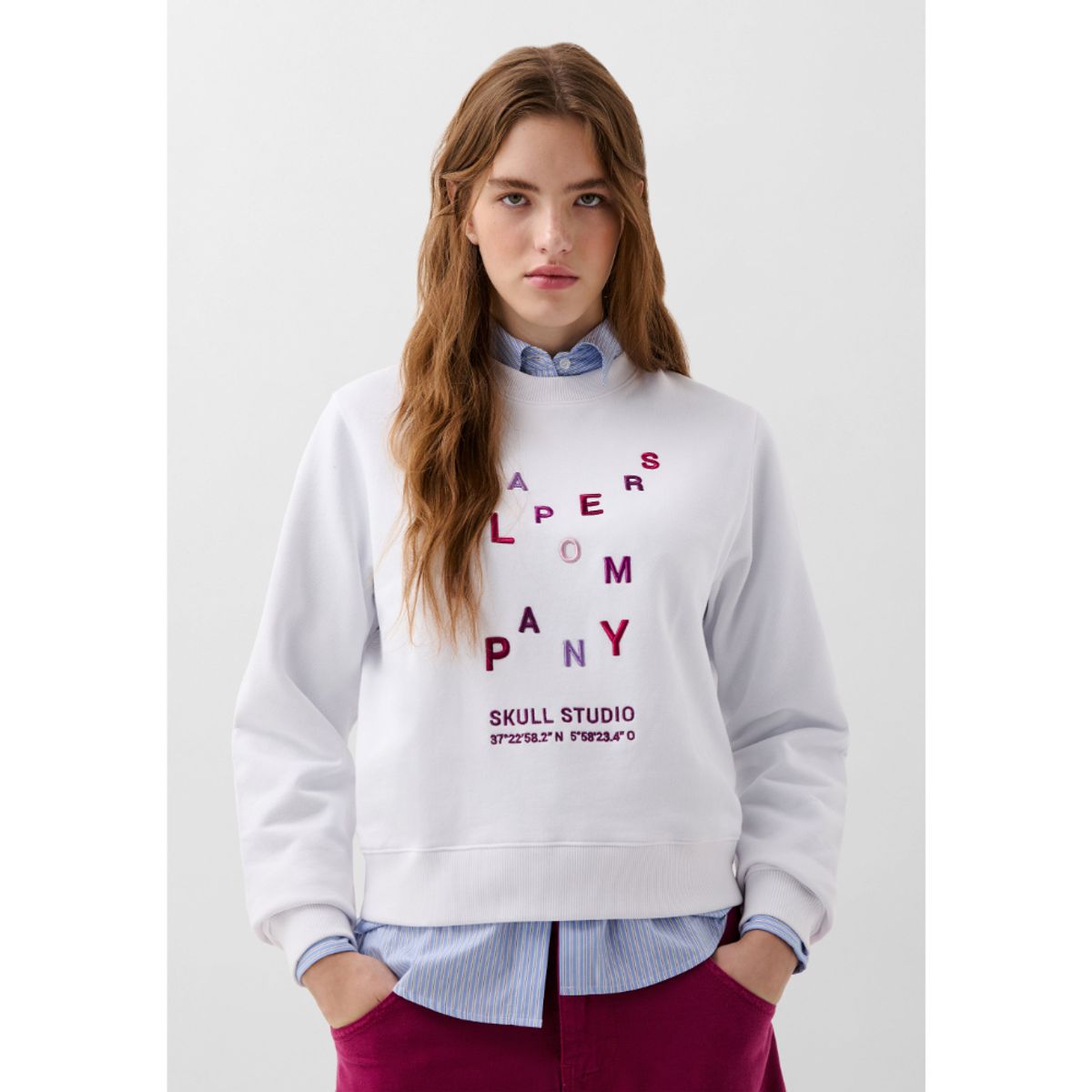 SCALPERS - POLERÓN LETRAS BORDADAS