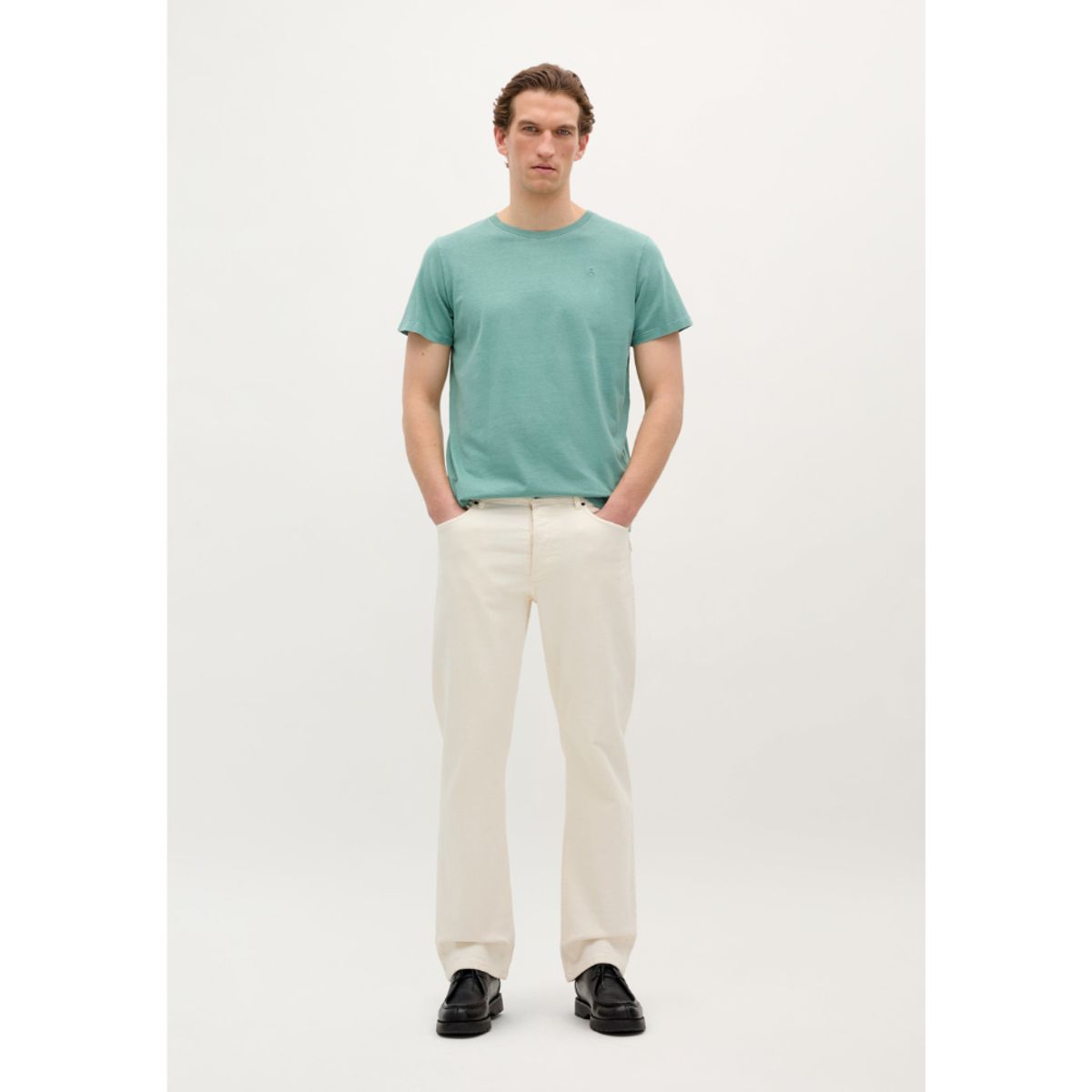 SCALPERS - POLERA CALAVERA BORDADA TONO