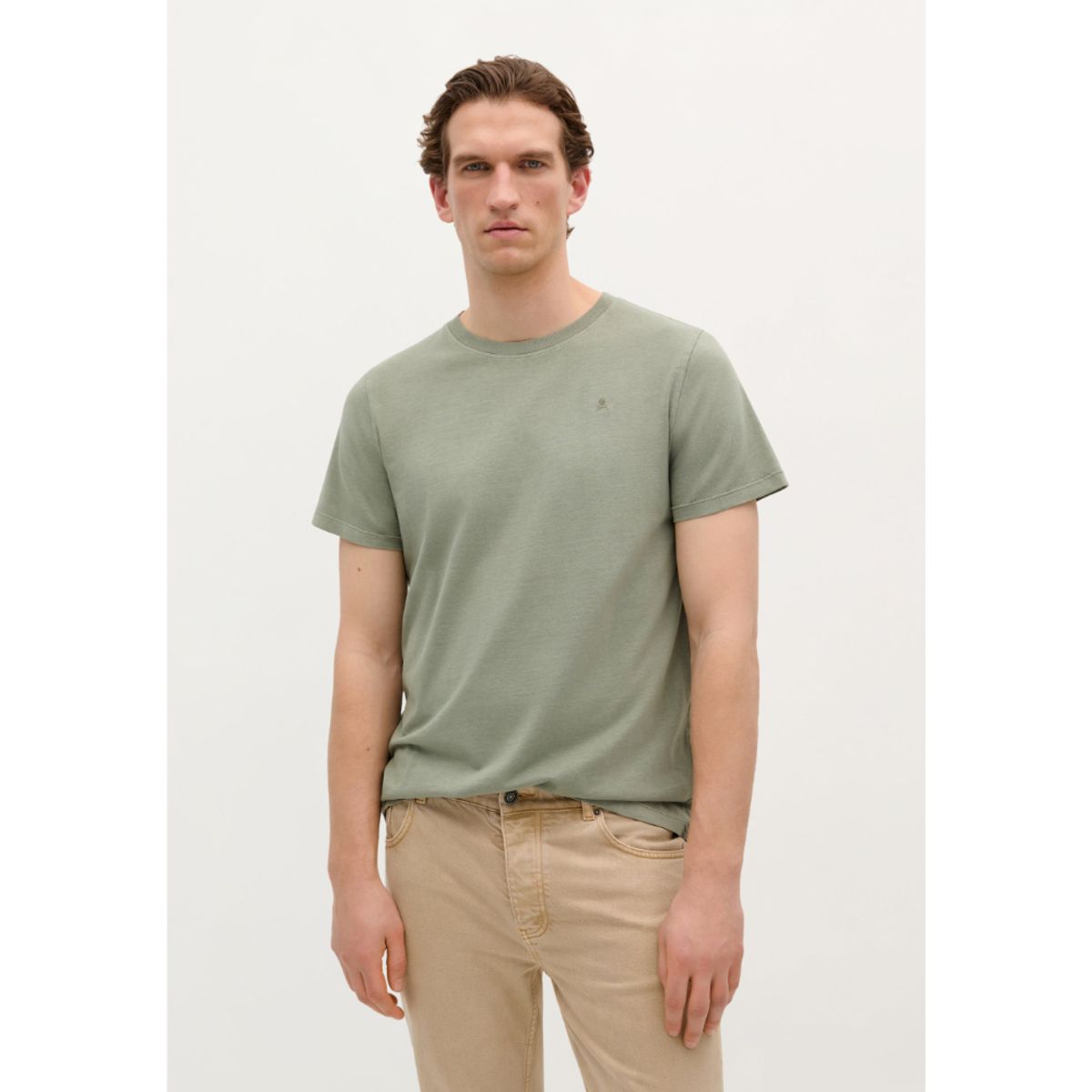 SCALPERS - POLERA CALAVERA BORDADA TONO