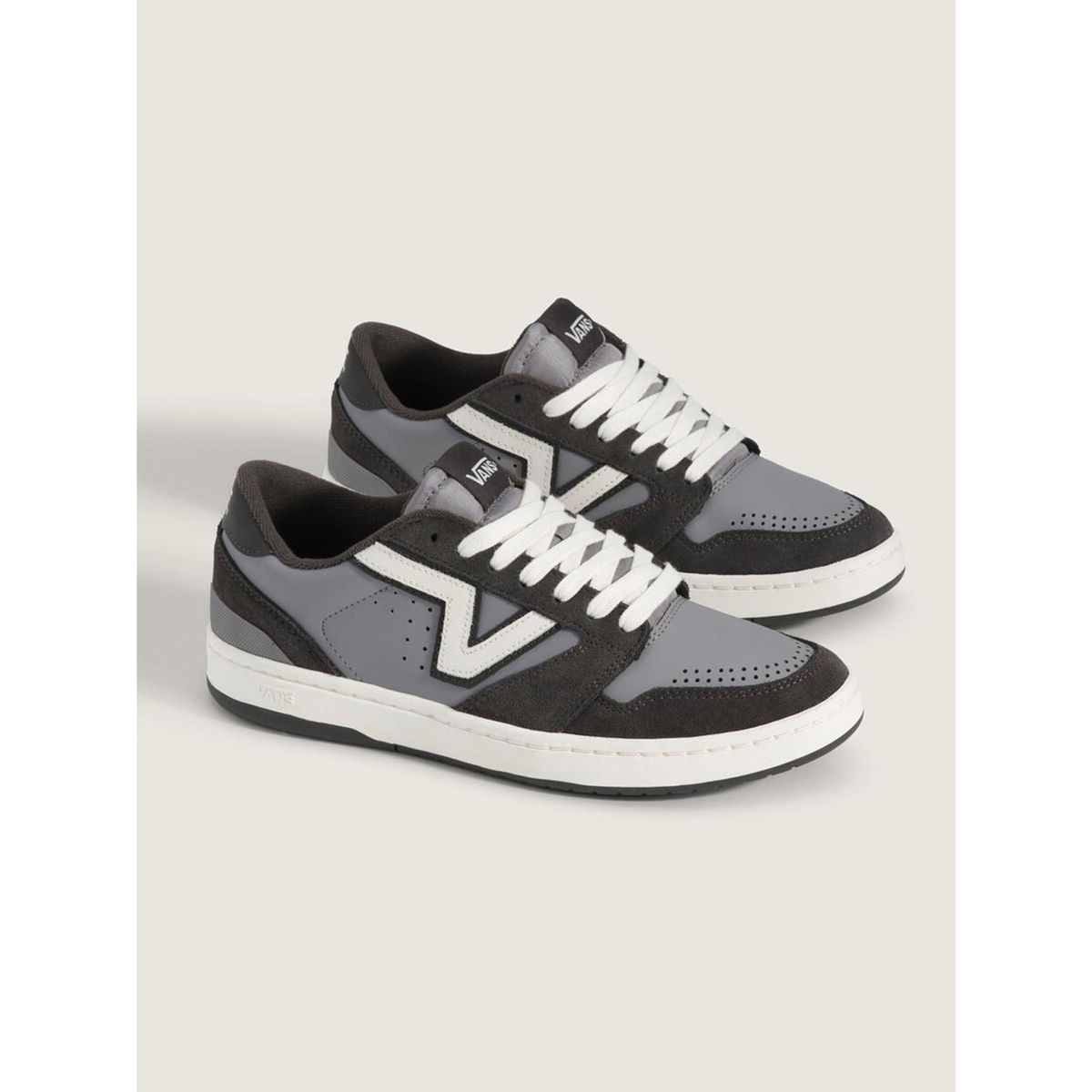 VANS - Zapatilla Hombre Lowland 2.0 Gris VANS