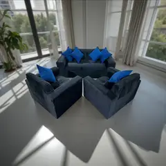 MUEBLES NEW - JUEGO DE LIVING NEGRO FELPA MÁS COJINES