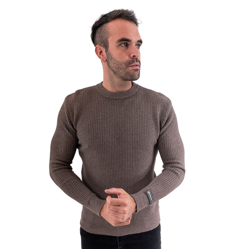PARROT - Sweater ajustado con calce perfecto