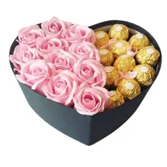 GENERICO - Box Corazón 12 Rosas Rosadas Eternas de Jabón y 12 Bombones