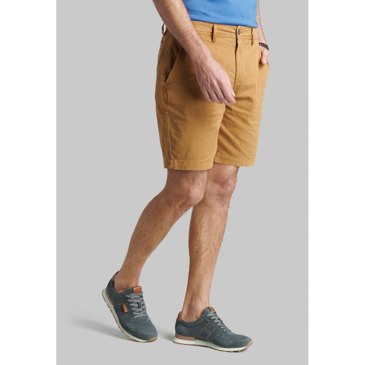 FEROUCH - Bermuda Dallas Café Ferouch