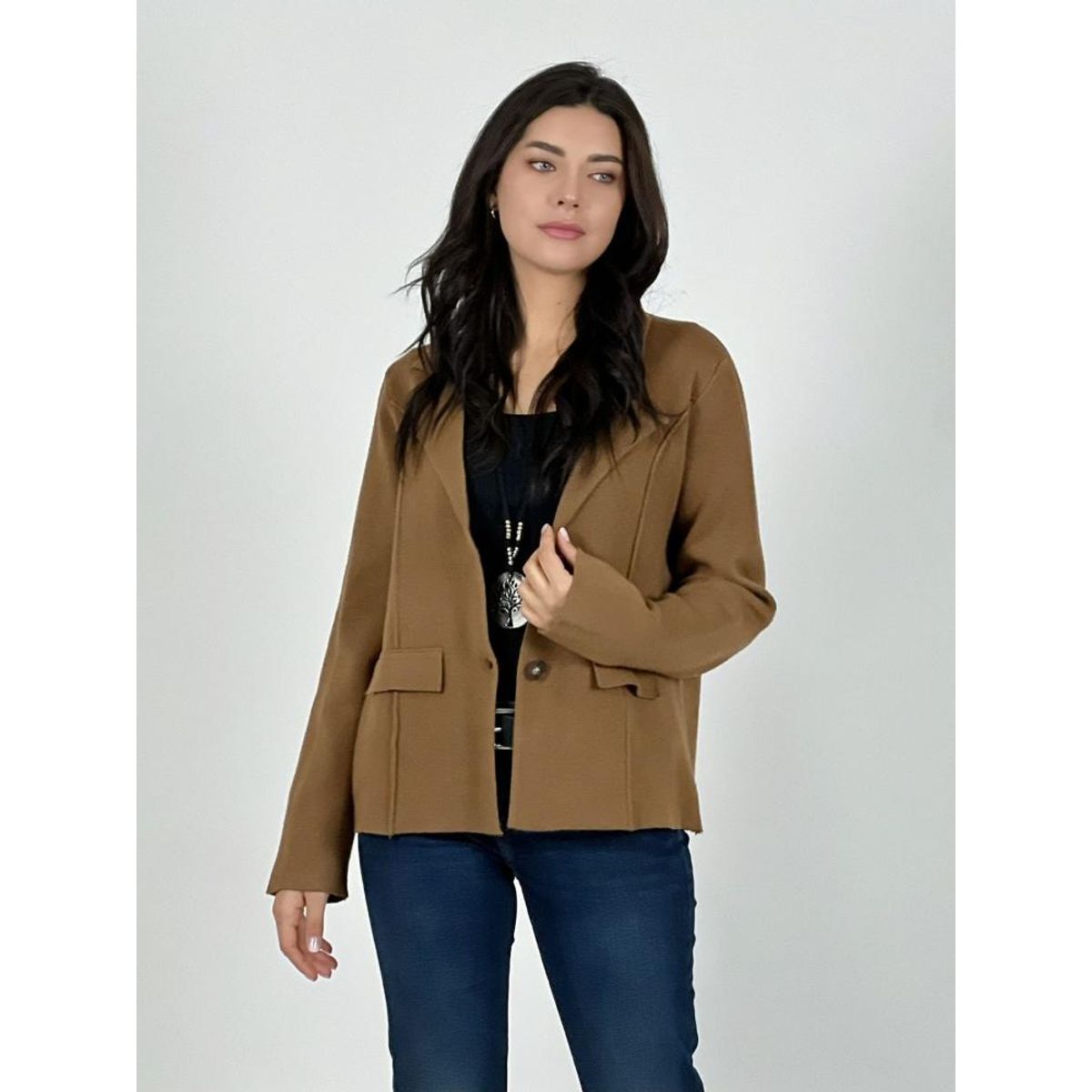 ENIGMATICA BOUTIQUE - Blazer Cuello V 2 Botones - Negro