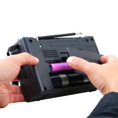 Imagen 2 del producto Radio Portatil AMFM Recargable Tuning CF-18