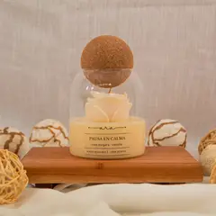 GENERICO - Vela Esfera Deco Pausa en Calma Aroma Rosa Bulgara y Vainilla 250 grs de cera de soya y aceite reciclado Marca VIKARA