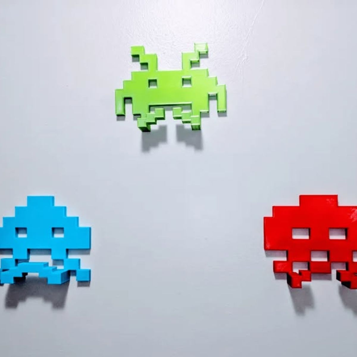 GENERICO - Perchero Para Audífonos - Space Invaders VERDE