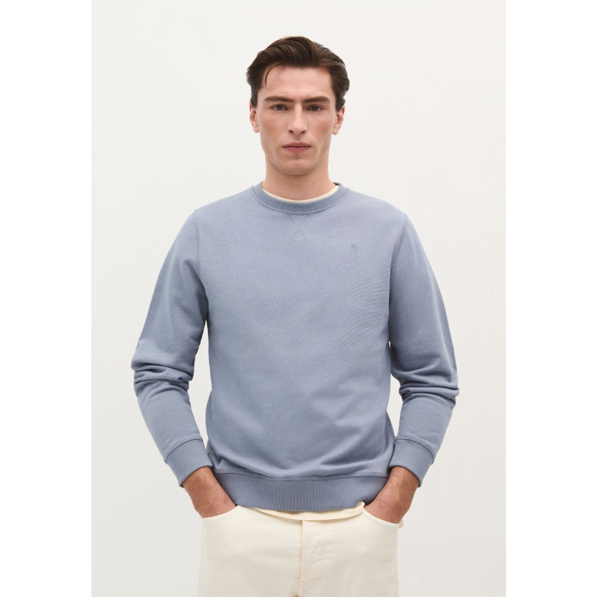 SCALPERS - POLERÓN BÁSICO CALAVERA BORDADA