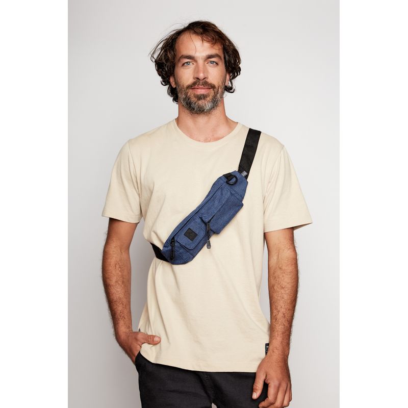 WILD LAMA - Banano Utility Reciclado Azul