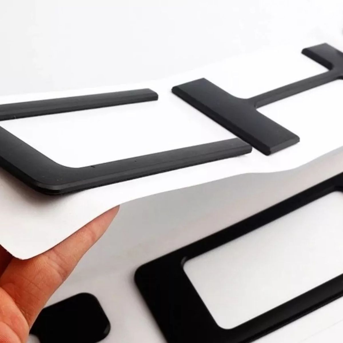 GENERICO - Insertos Portalón para Chevrolet Silverado 3d Adhesivo 19-21