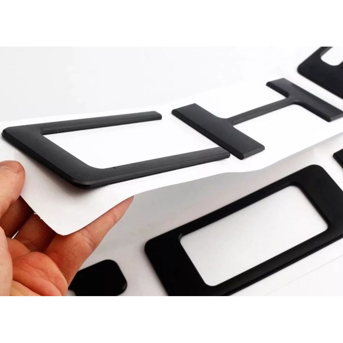 GENERICO - Insertos Portalón para Chevrolet Silverado 3d Adhesivo 19-21