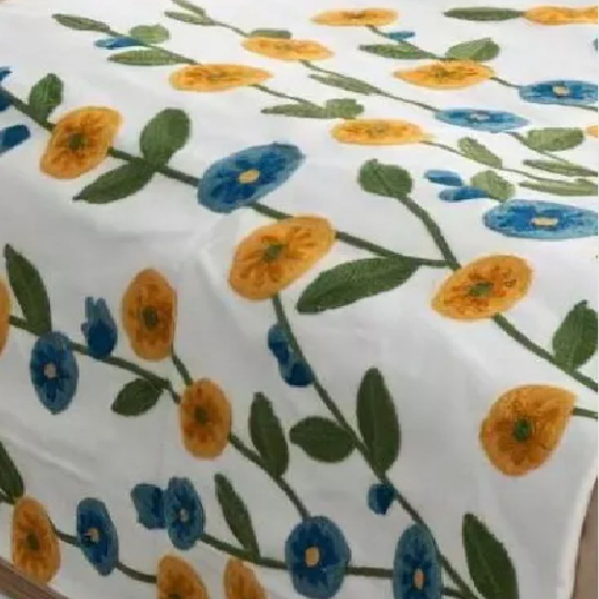 GENERICO - Piecera bordada + 2 fundas de cojín diseño floral 3 color blanco