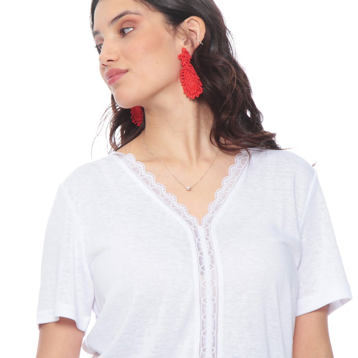 WADOS - POLERA MANGA CORTA SOLIDA ESCOTE CON APLICACION EN CENTRO DELANTERO