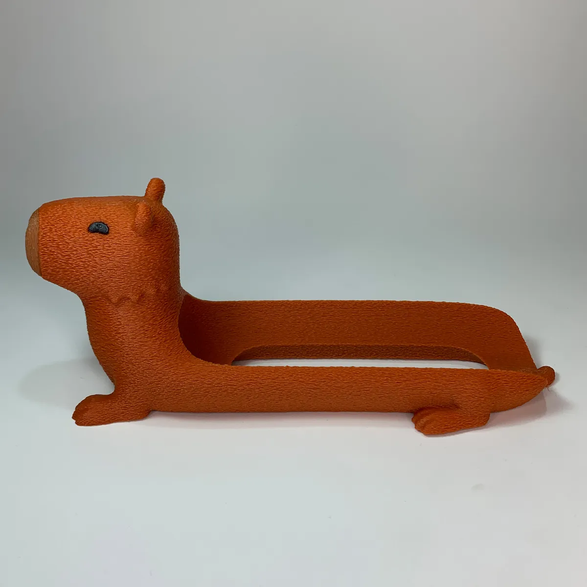 PROMETEO STUDIO - Completero Capybara porta hot dog Capibara café caramelo