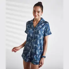 LOUNGE - Set Pijama Camisero Satinado Tigres