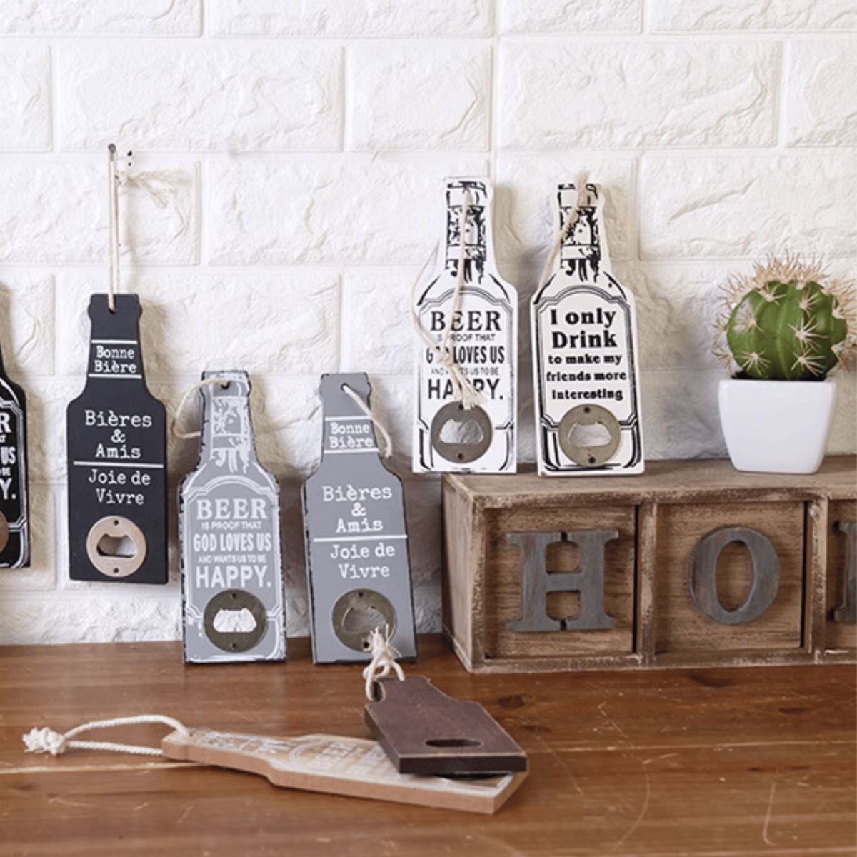 HOMESTAR - Abridor de Botellas de Madera - Rojo