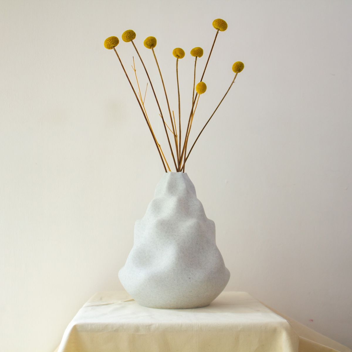 PROMETEO STUDIO - Vasija Pineal Alto diseño de autor Prometeo Studio impresión 3D mármol