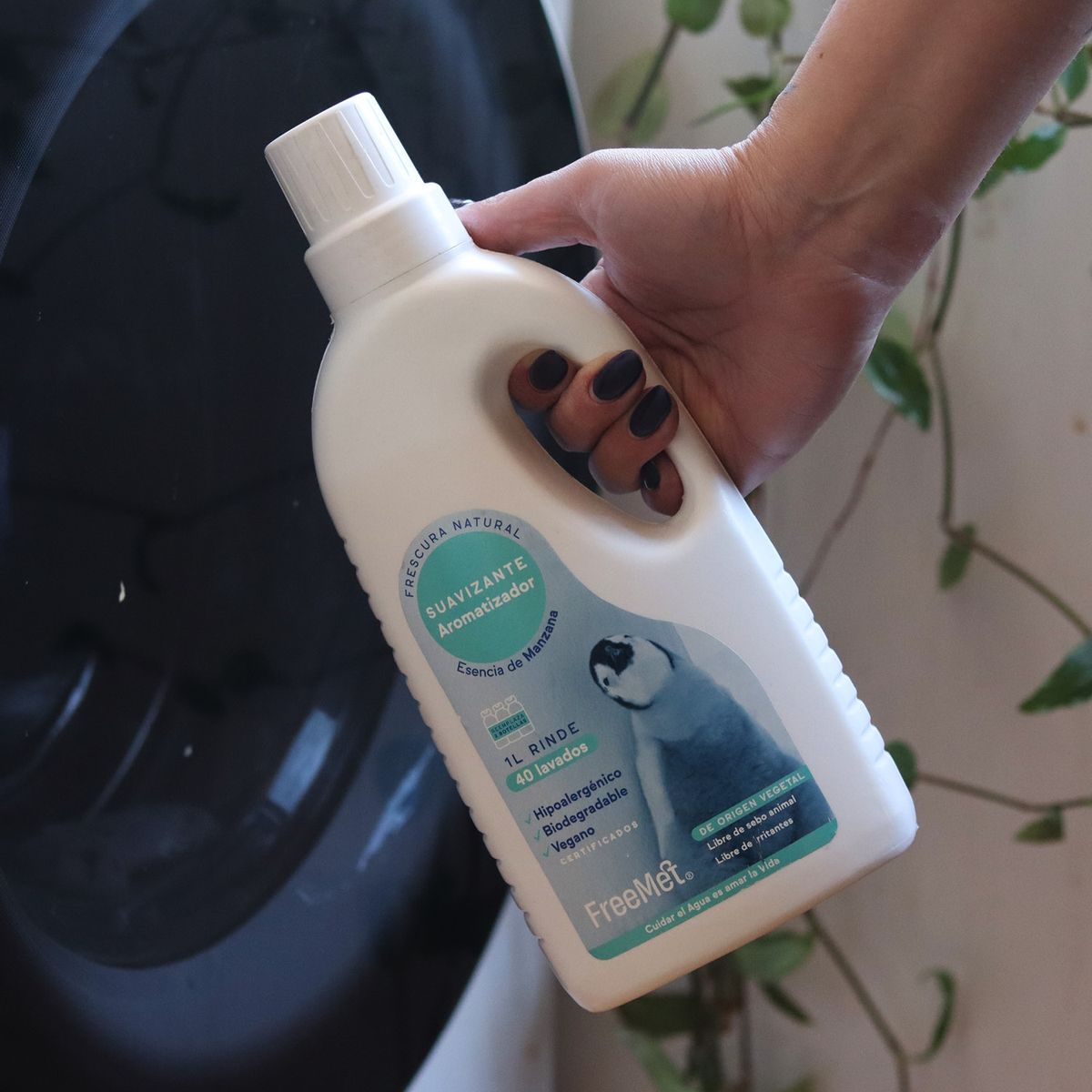 FREEMET - Suavizante 1L Hipoalergénico aroma manzana Freemet Ecológico rinde 40 lav