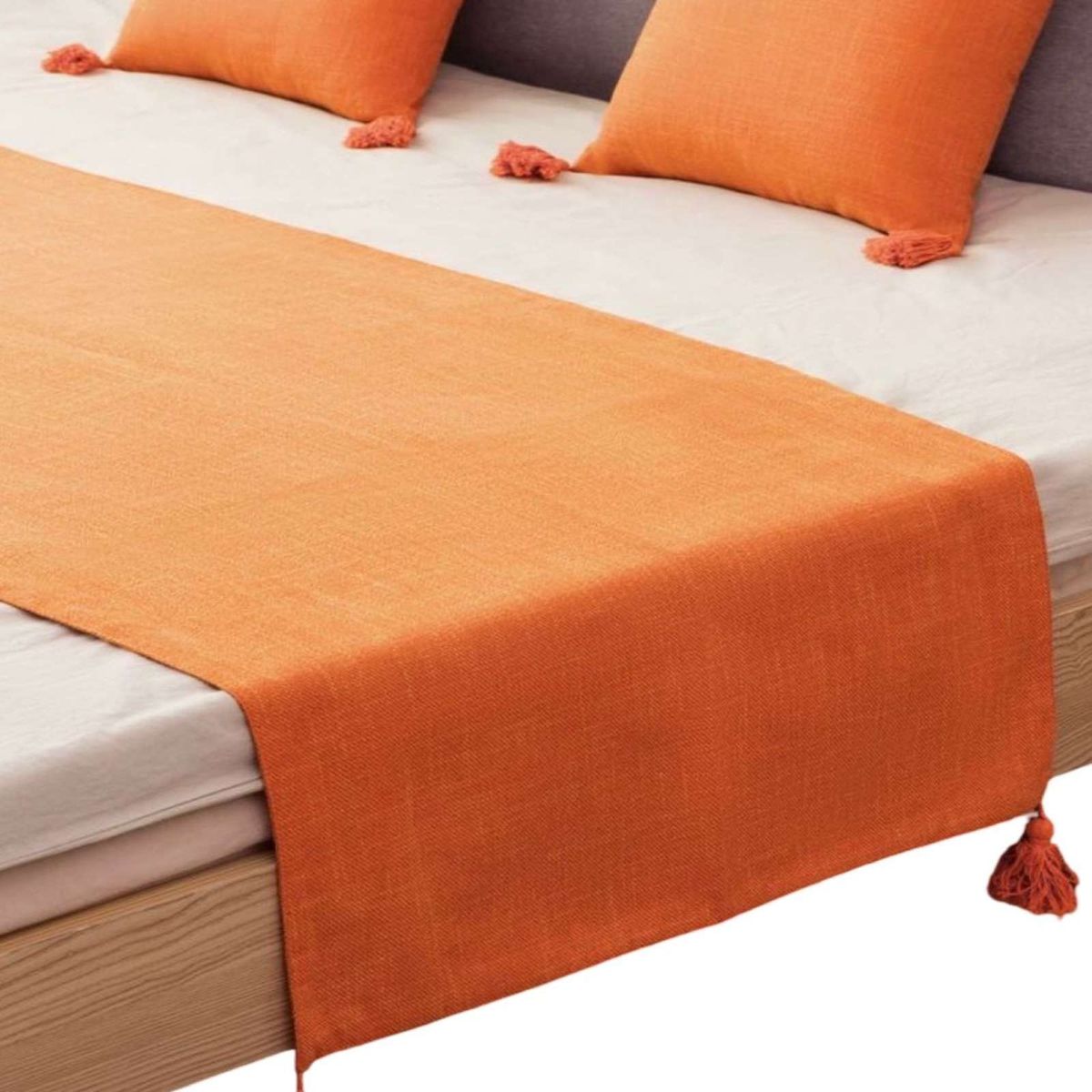 GENERAC - PIECERA SIN FUNDAS CON POMPONES NARANJA