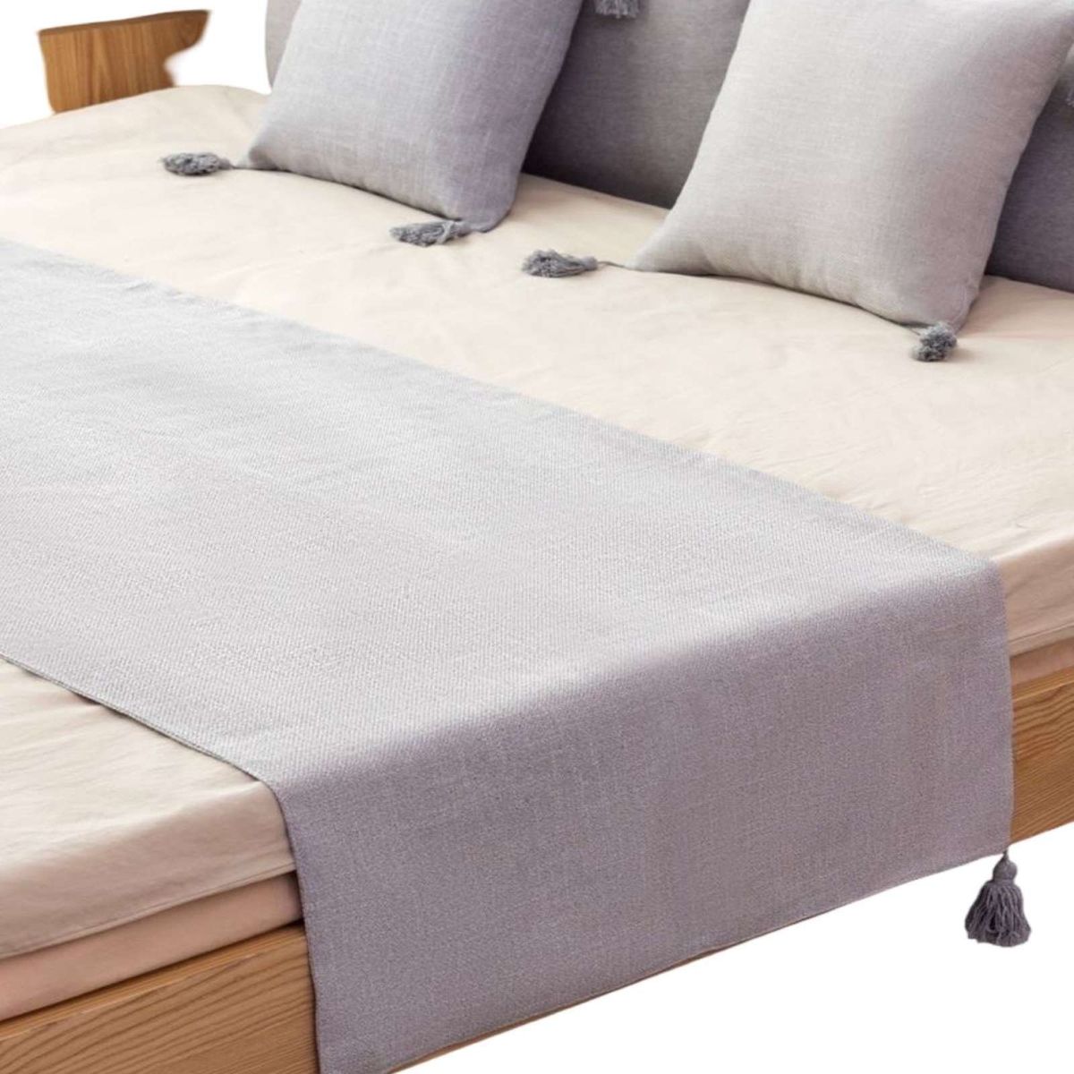 GENERAC - PIECERA SIN FUNDAS CON POMPONES GRIS