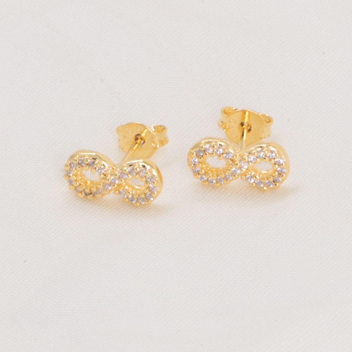GENERICO - Arete infinito circonias oro laminado 18k