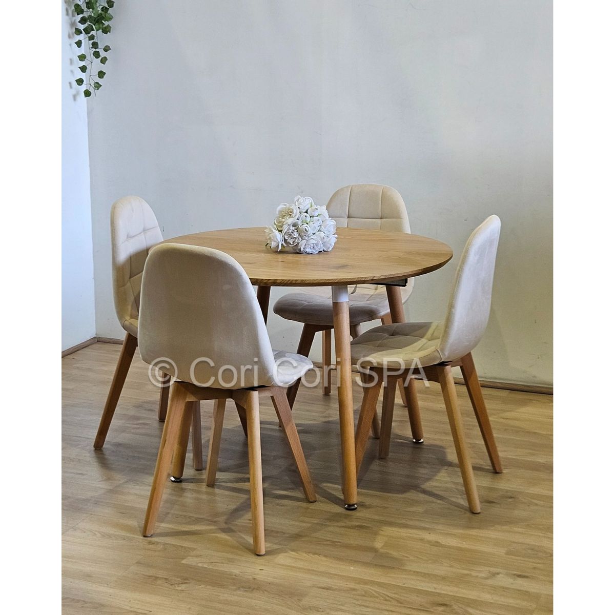 CORI CORI - Comedor Mesa Expandible 100 a 180cm + 4 Sillas Capitonne Velvet Beige