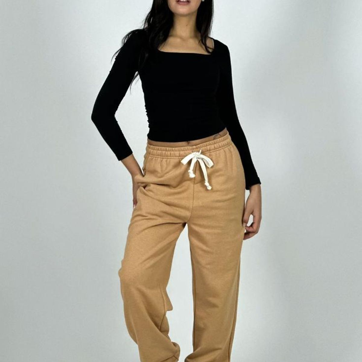 ENIGMATICA BOUTIQUE - Buzo Italiano Con Cordón - Negro