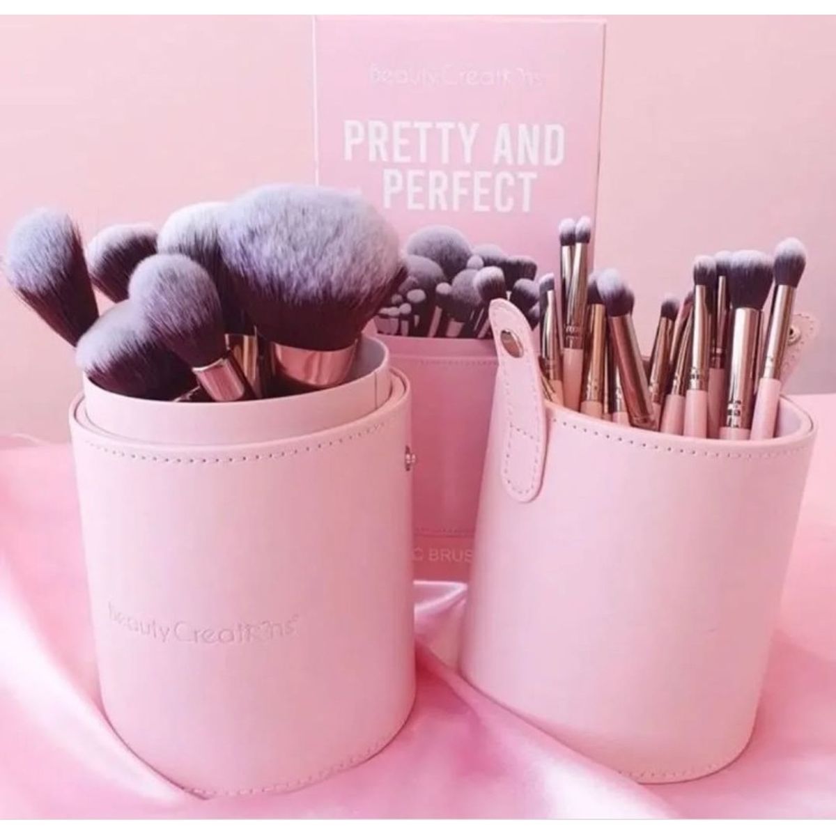BEAUTY CREATIONS - Set De 24 Brochas + Estuche Beauty Creations Pretty and Perfect