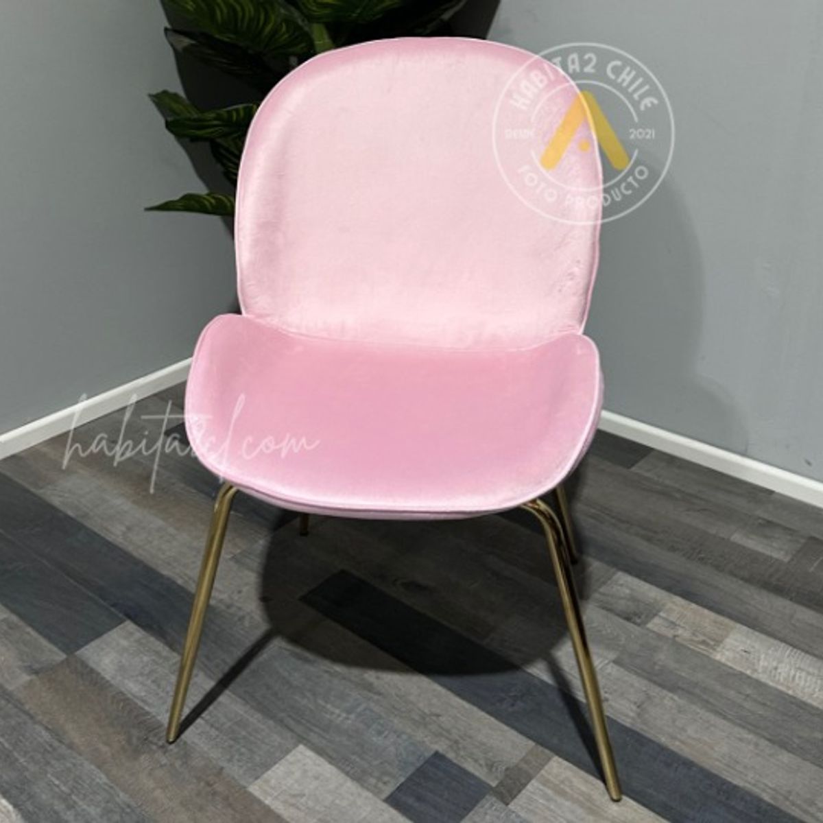 HABITA2 CHILE - Silla Comedor Felpa Berlin con patas Doradas - Rosado