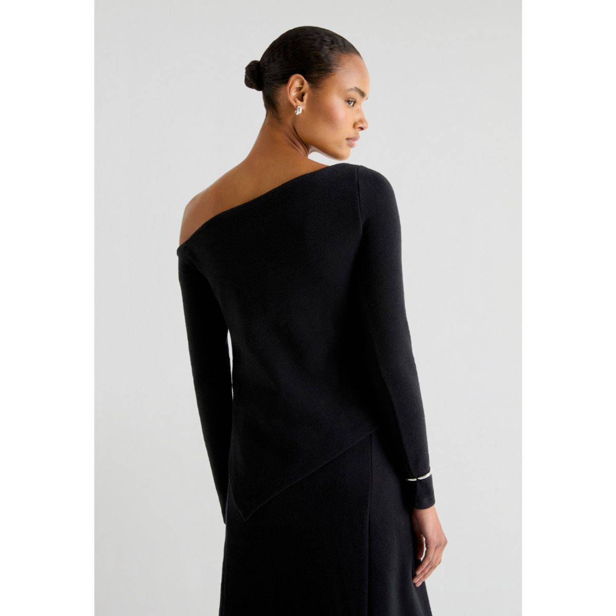 SCALPERS - TOP ESCOTE ASIMÉTRICO