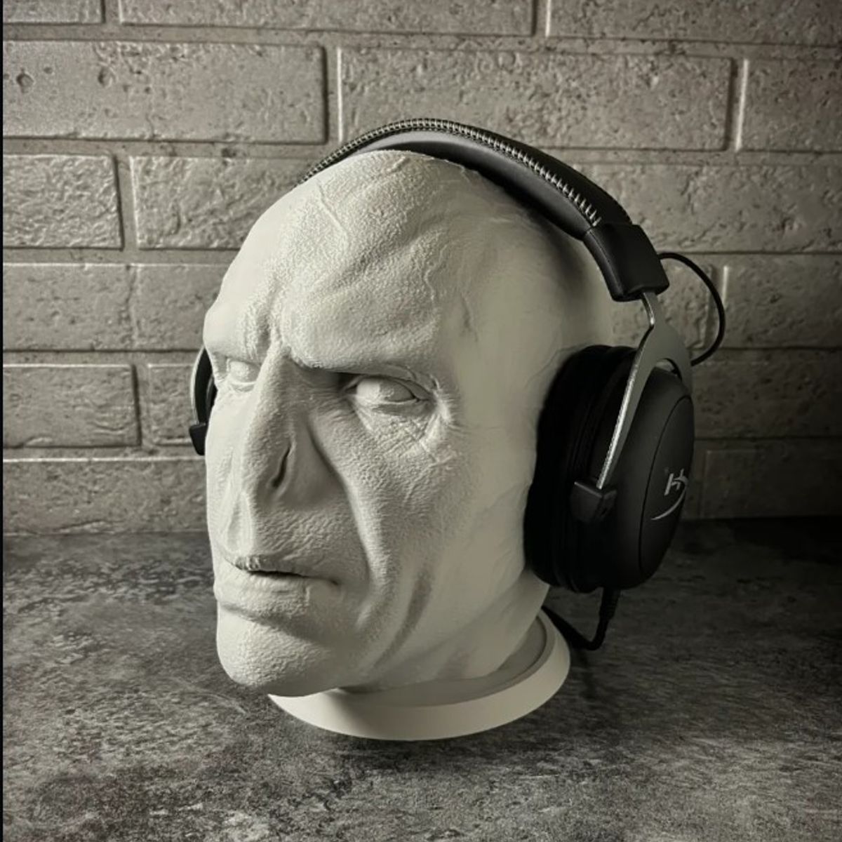 GENERICO - Estatua Lord Voldemort - Soporte auriculares