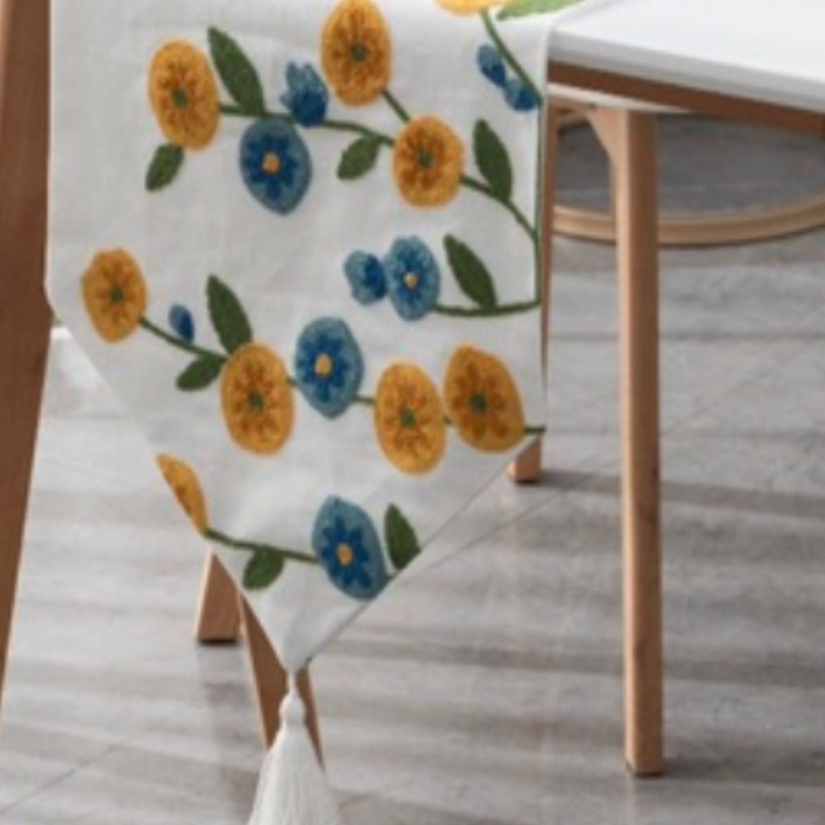 GENERICO - CAMINO DE MESA BORDADO ELEGANTE 33 X 180cm